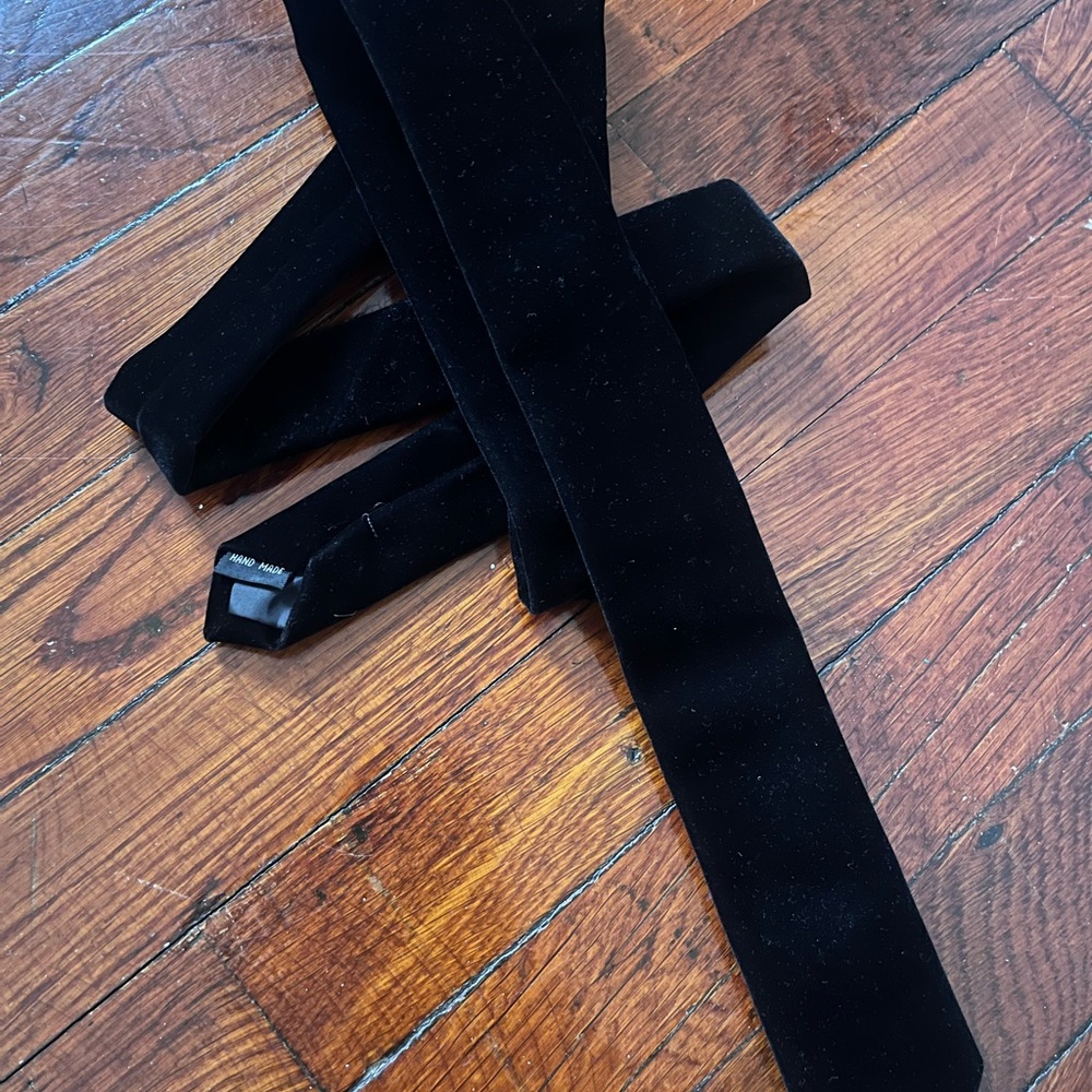 Black Velvet Tie